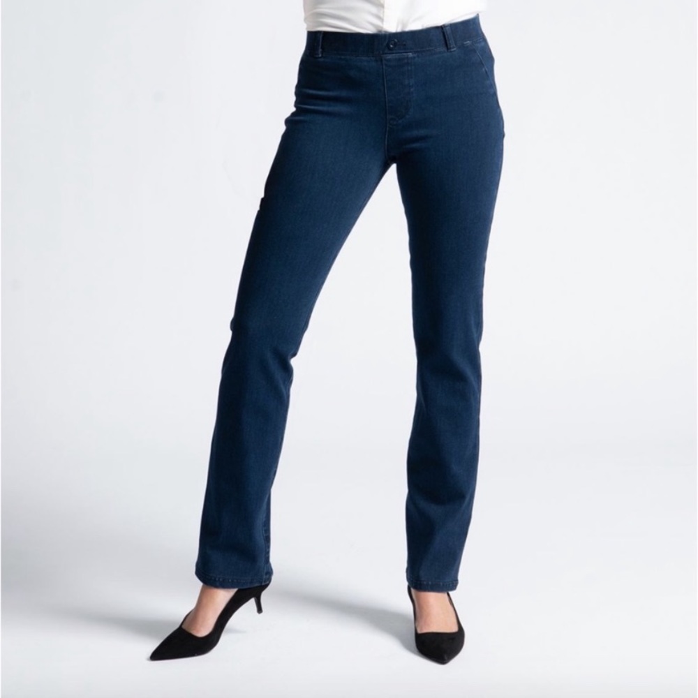Betabrand yoga denim jeans with elastic waistband. 4 way stretch. Size large.